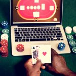 Choosing a Casino Online With a Live Dealer